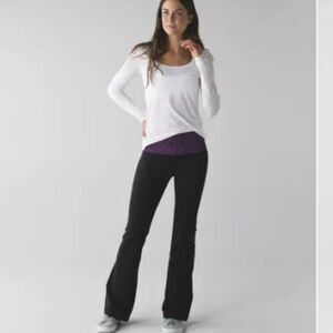 Lululemon black Flashback Static Powered Rose Violet Groove Pant ll. Size 4.